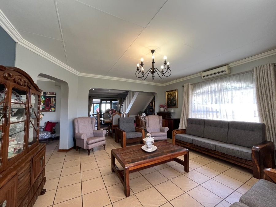 4 Bedroom Property for Sale in Waverley Free State